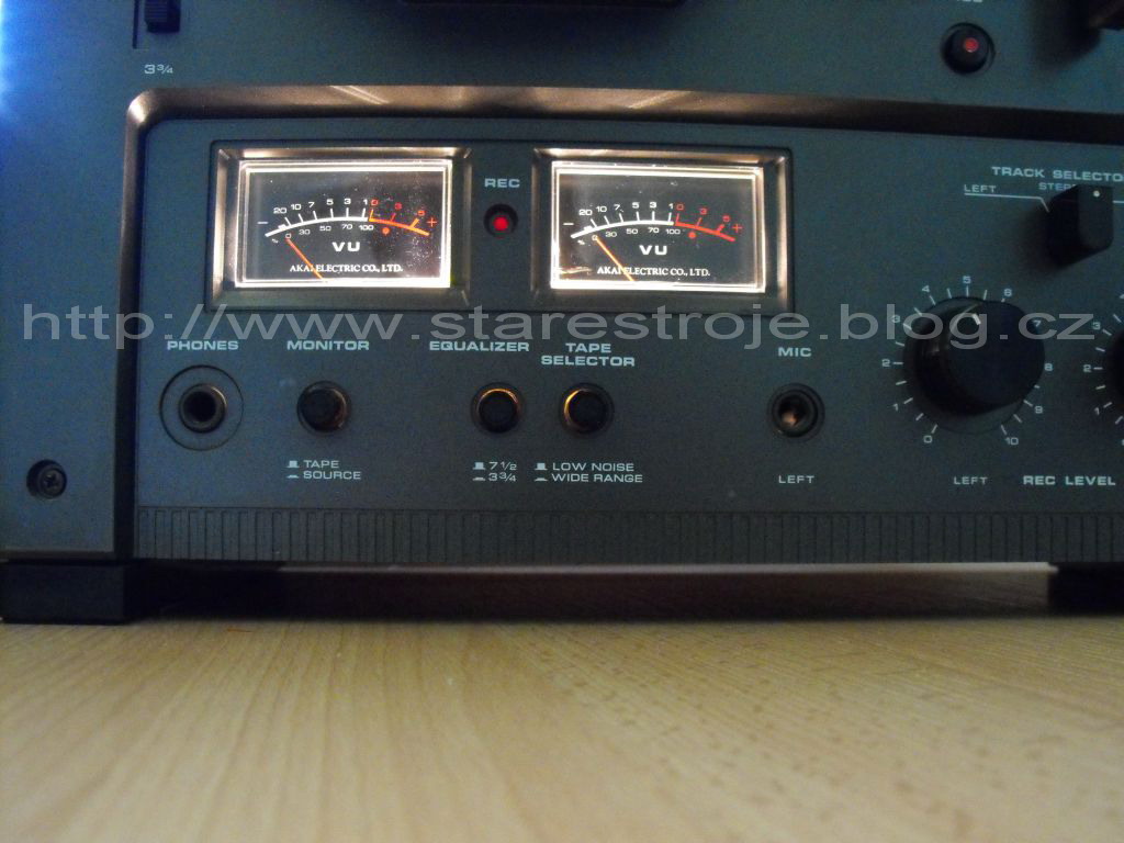 akai14